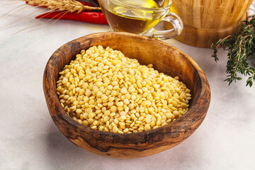 Dry raw wheat pasta - ptitim