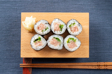 ネギトロ巻き　鮨