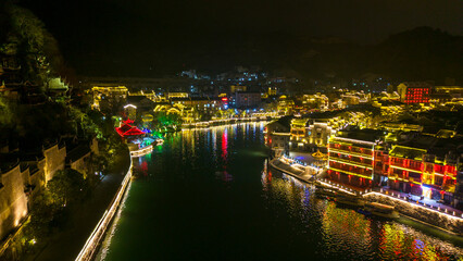 Obraz premium The Beautiful Ancient City of Zhenyuan, Guizhou, China at Night