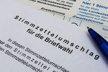 Wahlschein ankreuzen - Stimmzettel - Briefwahl