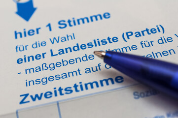 Wahlschein ankreuzen - Stimmzettel - Briefwahl