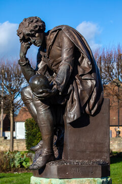 Hamlet Sculpture of the Gower Monument in Stratford-Upon-Avon