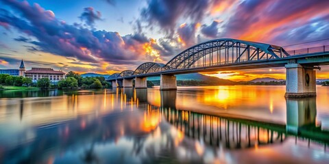 Naklejka premium Chattanooga Walnut Street Bridge Sunset, Scenic Tennessee River View