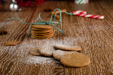 Thin gingerbread cookies on the New Year's table