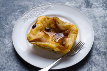 traditional english bread and butter pudding