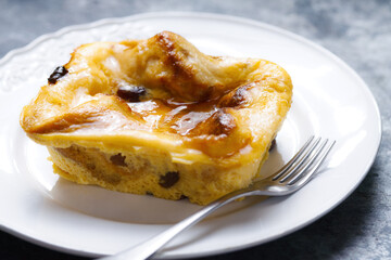 traditional english bread and butter pudding