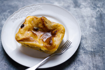 traditional english bread and butter pudding