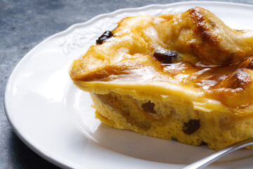 traditional english bread and butter pudding