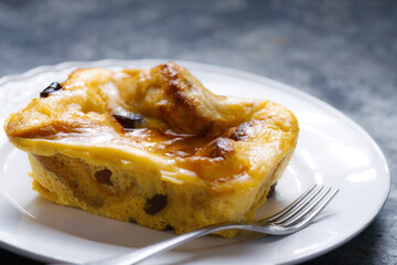 traditional english bread and butter pudding