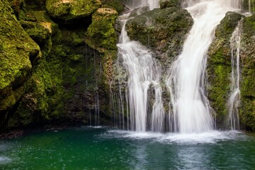 Fototapeta premium Traunfall in Roitham/Oberösterreich