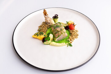 Plato comida vanguardista. 