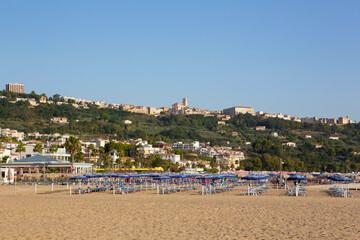Captivating marine landscape of Abruzzo’s coastline, featuring golden beaches and the shimmering Adriatic Sea.