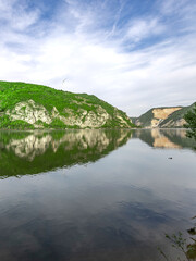 Fototapeta premium Beautiful lake with a mountain in the background