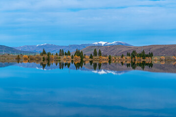 Obraz premium Scenic view around Lake Ruataniwha twizel new zealand