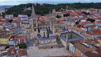 foto de drone de Catedral de Santa María de Burgos España europa
