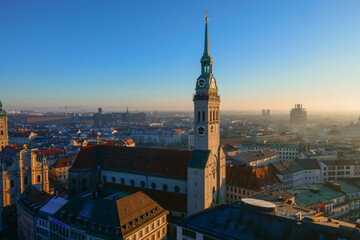 Fototapeta premium St. Peter's Cathedral. Panorama of Munich