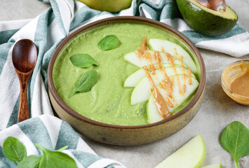 Protein Packed Apple and Spinach Smoothie Bowl