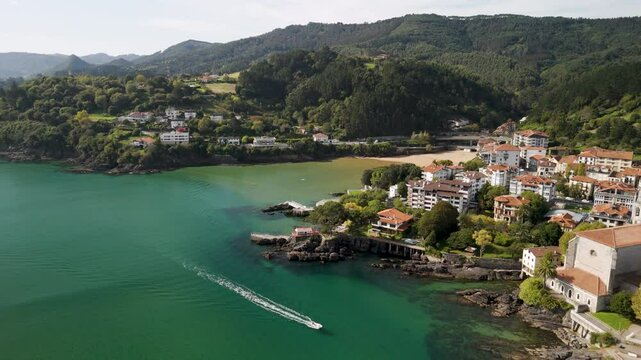 Mundaka in the summer