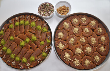 Close Up Tray Katmer Kadayif Dessert with Pistachios and Walnuts