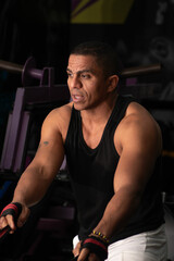 Naklejka premium boxeo, boxeador, deporte, guerrero, atleta, aptitud, muscular, bravas, carroceria, fuerza, ejercicio, fuerte, adiestramiento, energía, pelea, hombre, gimnasio, atletismo, puna, mujer, guante, apuesto,