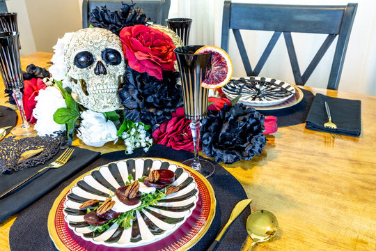 Beet and goat cheese salad on a bed of arugula with candied pecans - Powered by Adobe