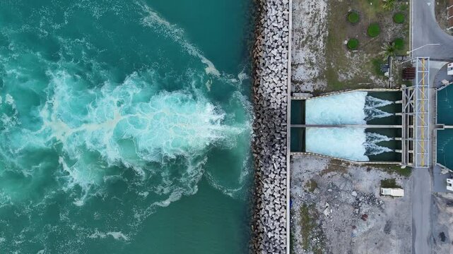 wastewater treatment from electric power plants. Circular heat water systems to cool dawn the power plant in ventilation systems