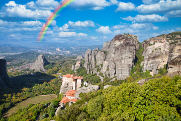 世界遺産・断崖の上に立つメテオラ修道院の絶景