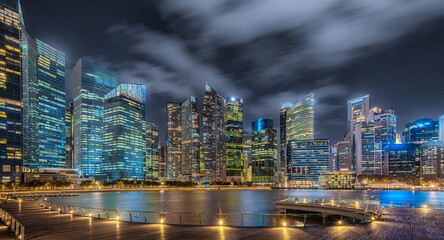 Obraz premium Singapore city skyline landmark financial business district and Singapore Flyer at Marina Bay cityscape, Singapore downtown 