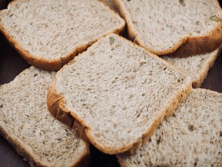 오븐에 구운 통밀 식빵, 제과제빵