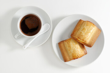 Coffee and buns with cottage cheese