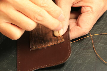 レザークラフトでポケットをつける