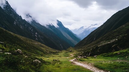 Obraz premium Breathtaking view of mountain valley surrounded by lush greenery and dramatic clouds : Generative AI
