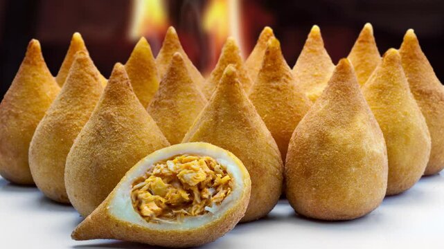Brazilian Snack, coxinha e galinha
