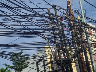 Messy power wires installation, complicated electric power wires and bad management.