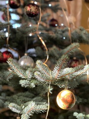 christmas tree decorations