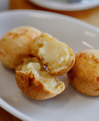 Minas Gerais cheese bread with catupiry filling