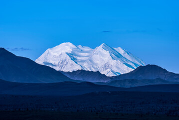 snow covered clear blue sky mt McKinley Alaska