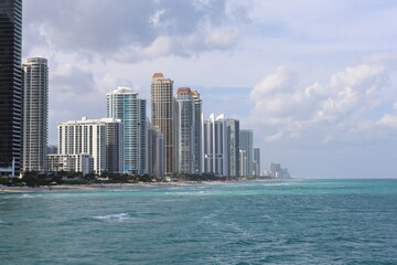 Fototapeta premium miami beach and skyline