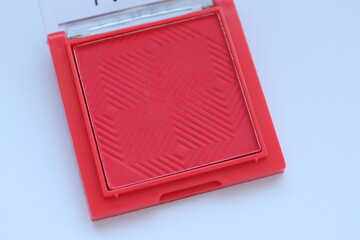 Bright pink blush in a box