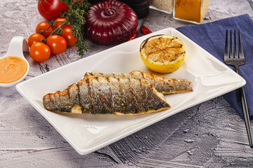 Grilled seabass fillet with lemon