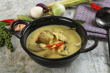 Thai green chicken curry with coconut