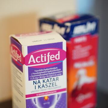 Actifed triprolidine hydrochloride syrup against coughing and flu in a box