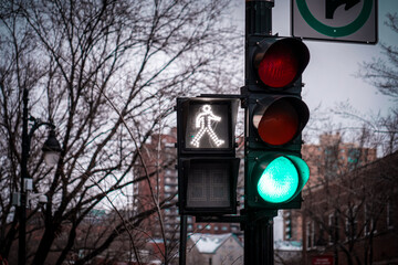 青信号の横断歩道