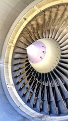 Obraz premium Close-up view of an airplane turbofan engine fan blade