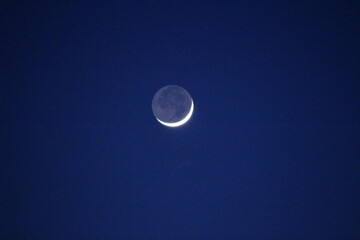 三日月　Crescent