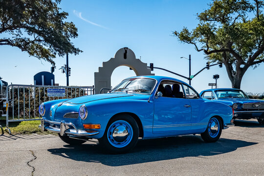 1970 Volkswagen Karmann Ghia Coupe