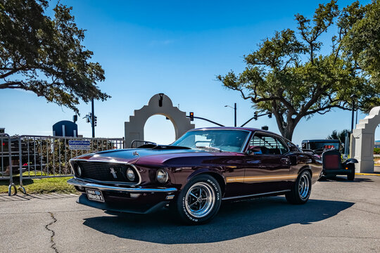 1969 Ford Mustang Mach 1 Fastback Coupe