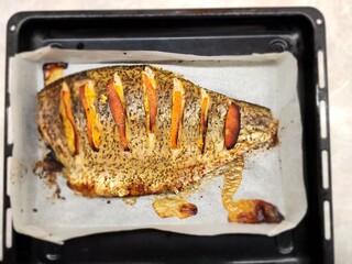 Запечёная рыба лящ