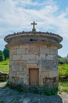 Carnota is a coastal municipality located in the southwest of La Coru&ntilde;a (Galicia, Spain), belonging to the Muros region.