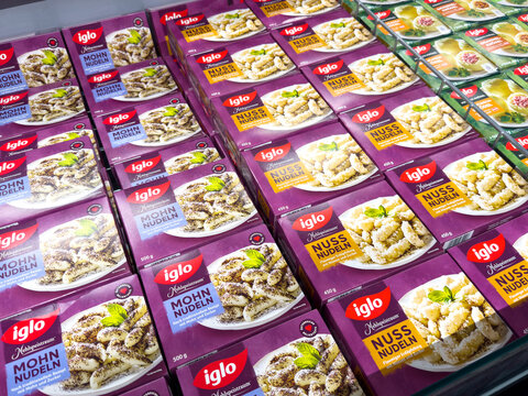Iglo mohnnudeln and nussnudeln products on display in grocery store aisle